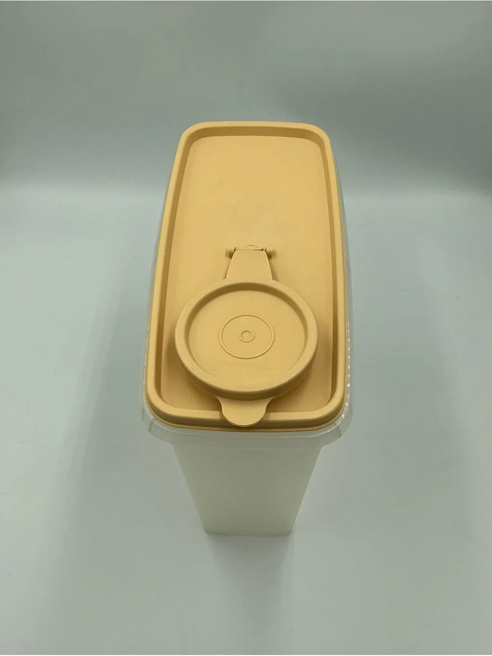 Vintage Tupperware Set of 2 Cereal Snack Keeper Containers Yellow & Beige w/Lids